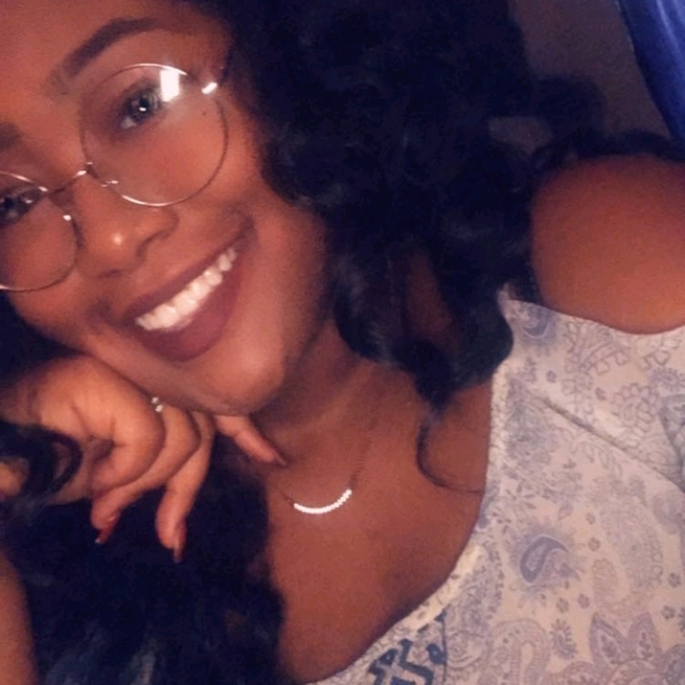 Meet your Posher, Breanna
